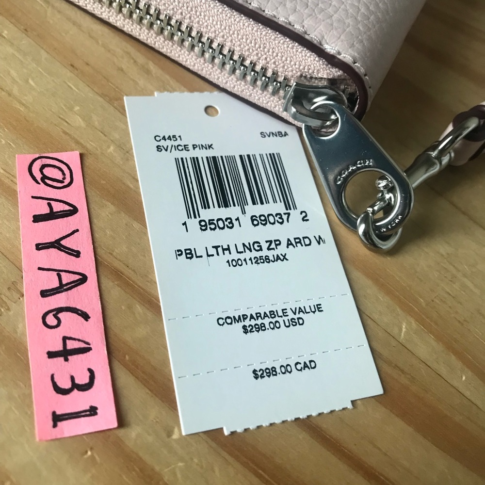 Coach Wallet🎈🎈 - Picture 8 of 9